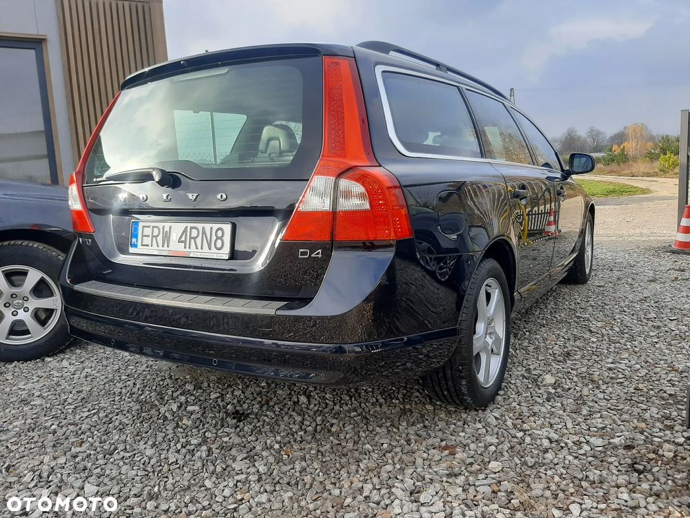 Volvo V70 D4 Geartronic Summum - 3