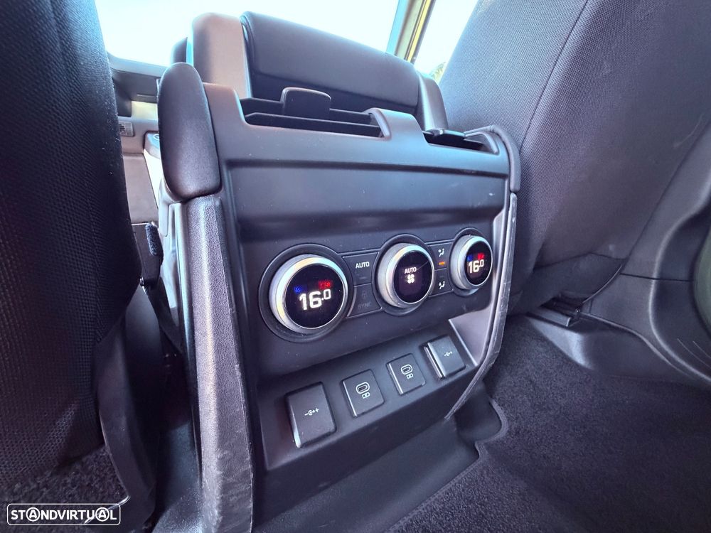 Land Rover Defender 110 P400e - 21
