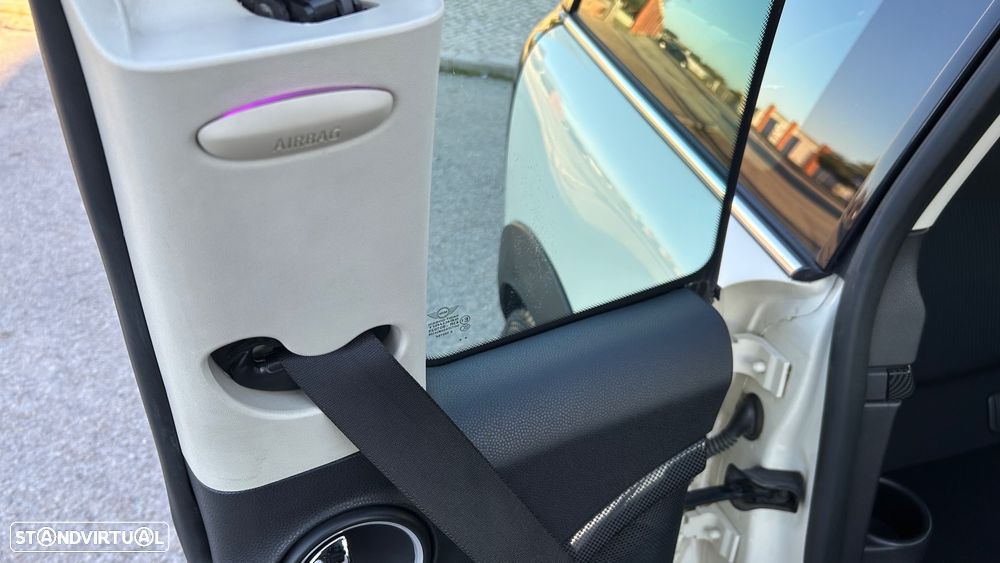 MINI Clubman Cooper SD - 12