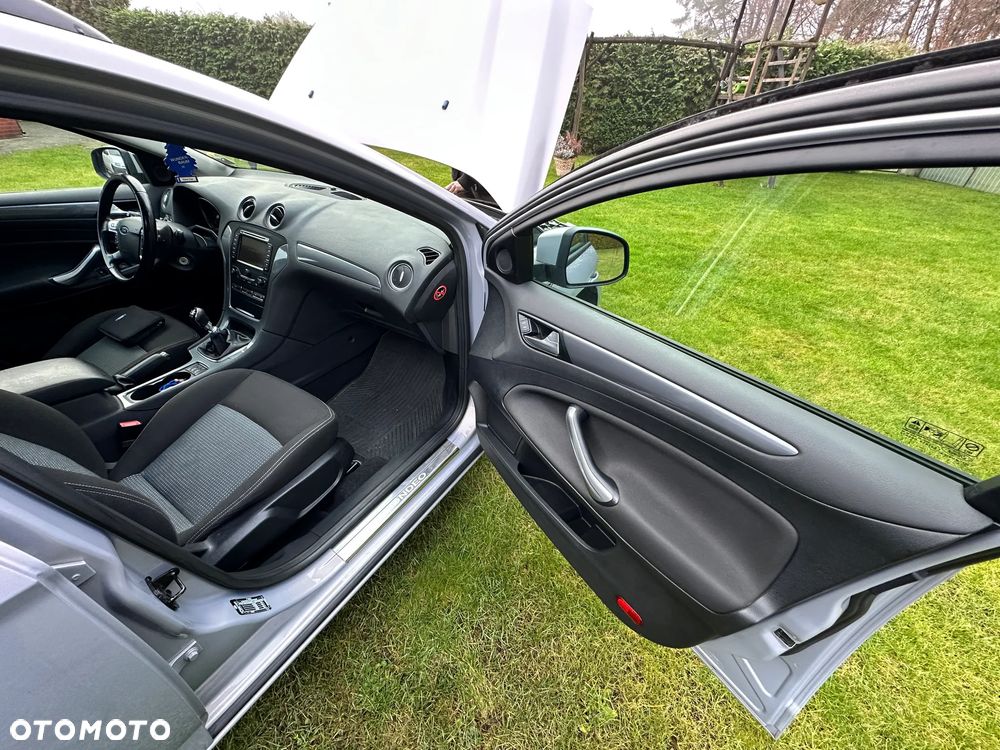 Ford Mondeo 2.0 TDCi Titanium - 22