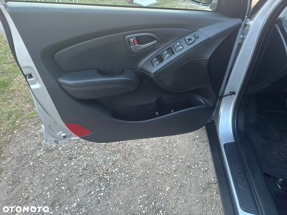 Hyundai ix35 2.0 4WD Automatik Style - 11