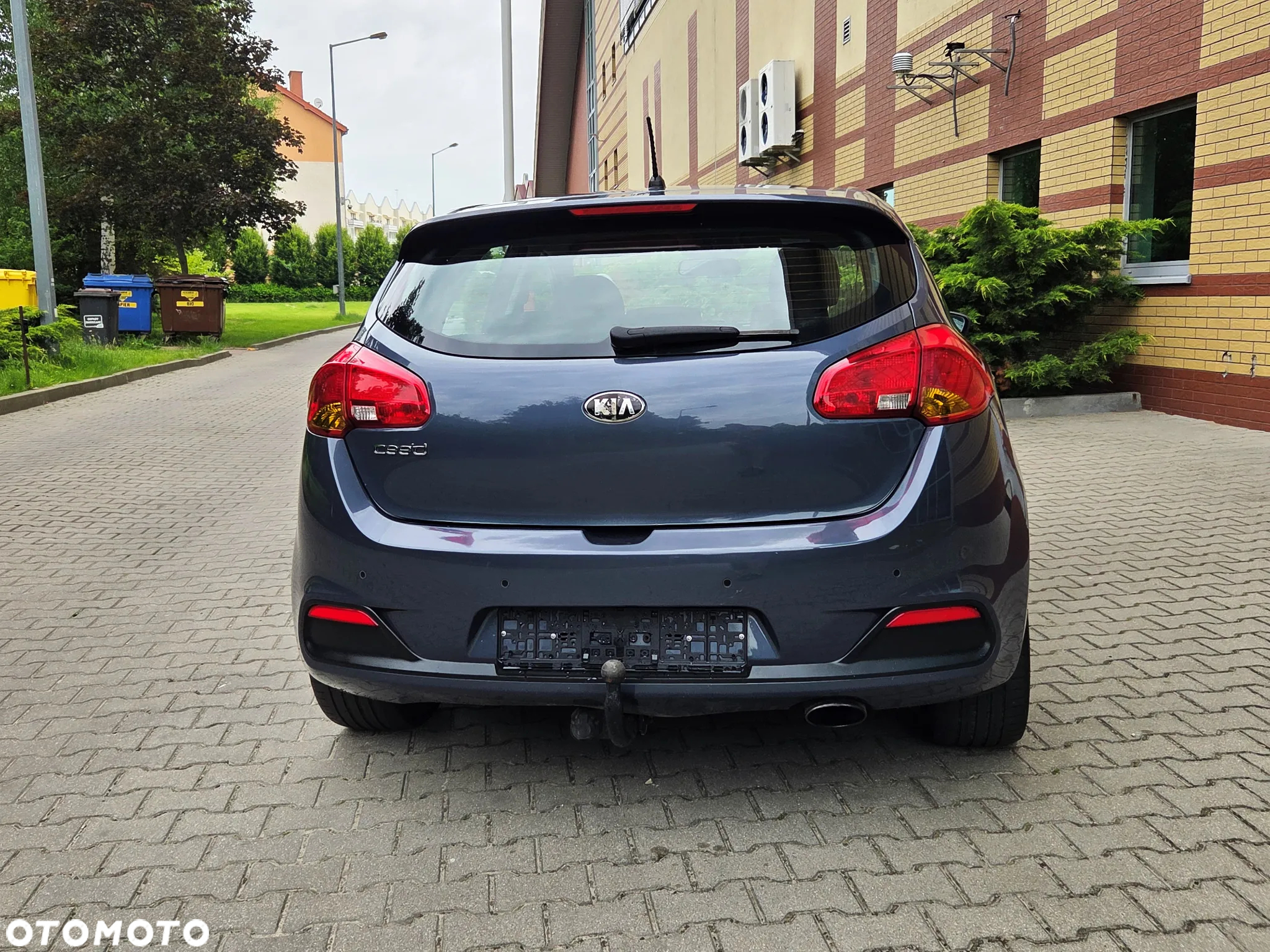 Kia Ceed - 10