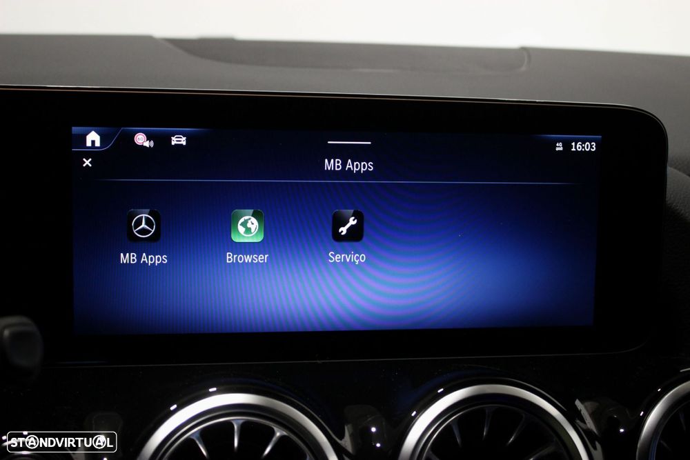 Mercedes-Benz GLA 180 d AMG Line - 28