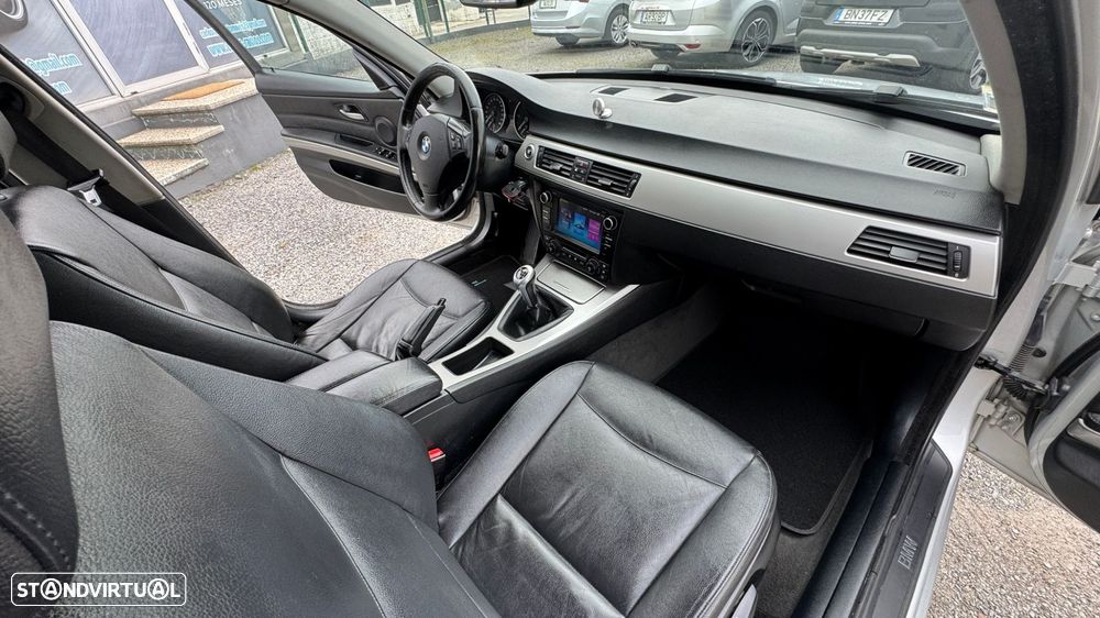 BMW 320 d Exclusive - 16