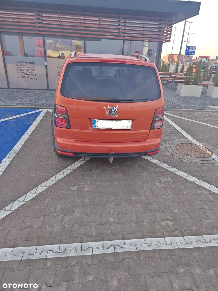 Volkswagen Touran 2.0 TDI DPF Cross - 1