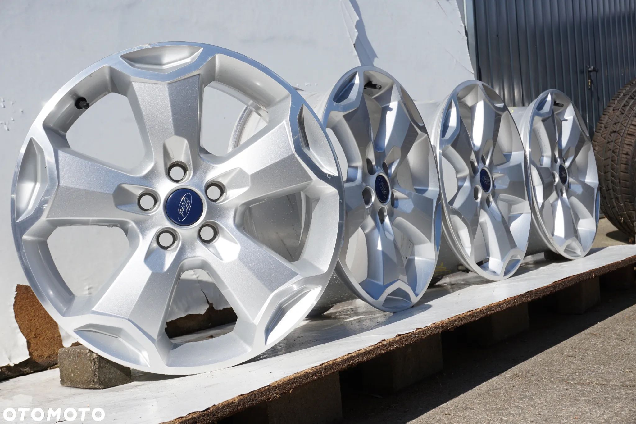 Ford 5x108 18 7,5J et 52,5 czujniki - 1