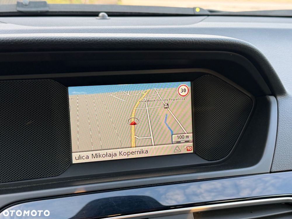 Mercedes-Benz Klasa C 200 (BlueEFFICIENCY) - 17