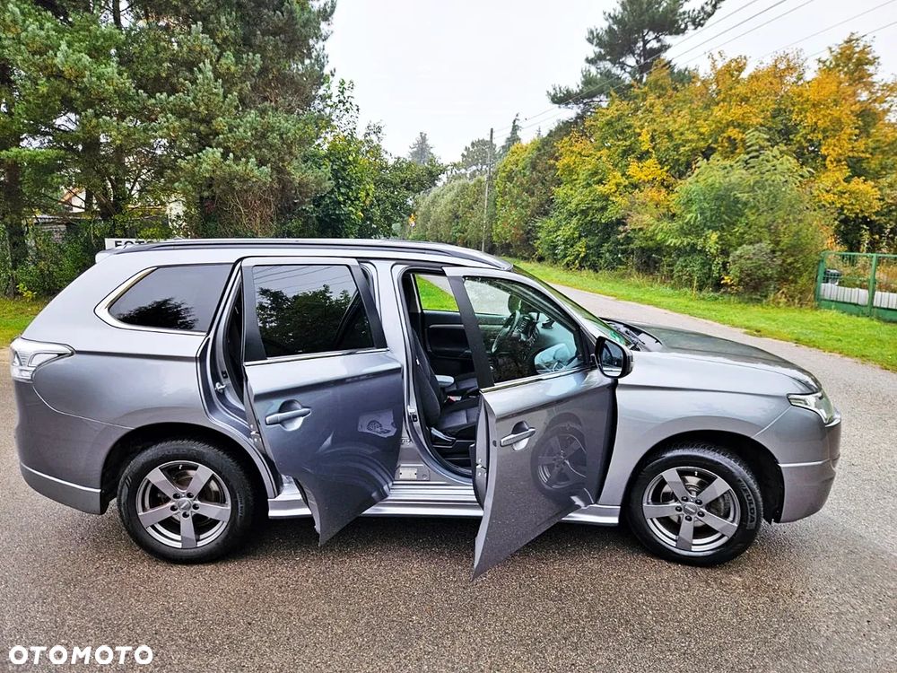 Mitsubishi Outlander 2.0 2WD Diamant Edition - 19