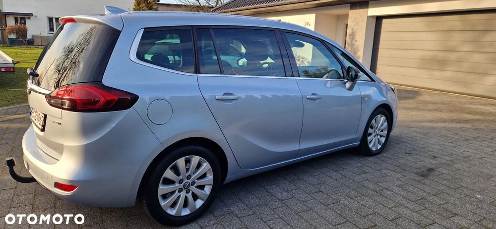 Opel Zafira - 18