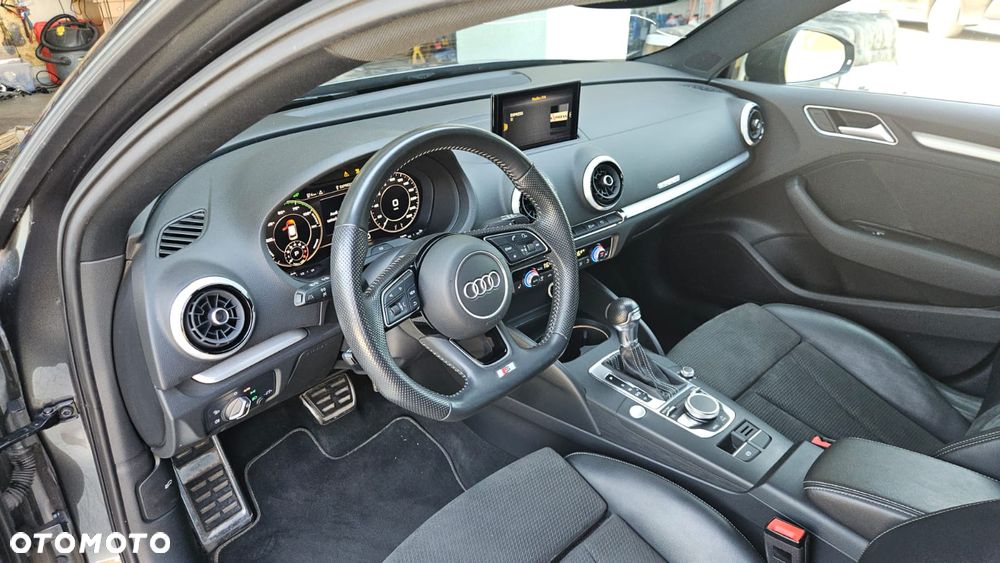 Audi A3 Sportback - 13