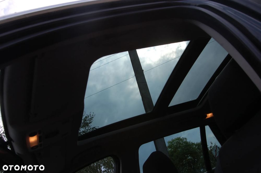 BMW Seria 3 325i - 14