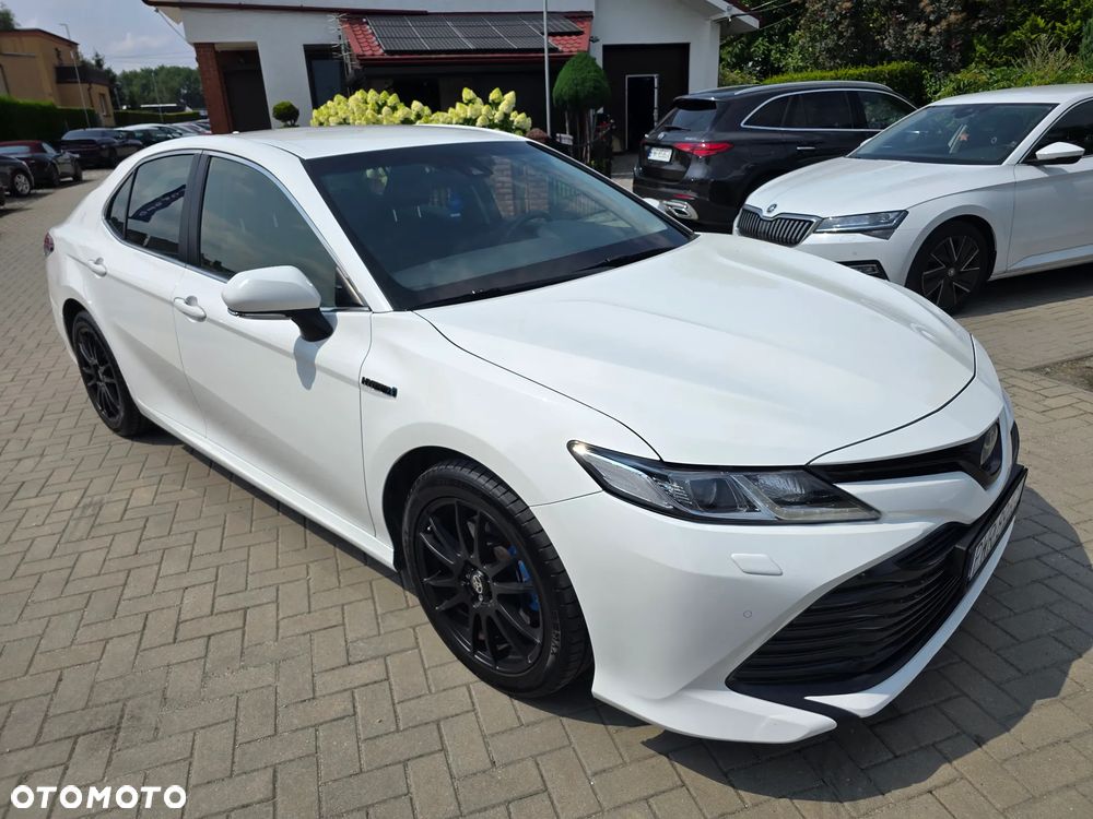 Toyota Camry - 2