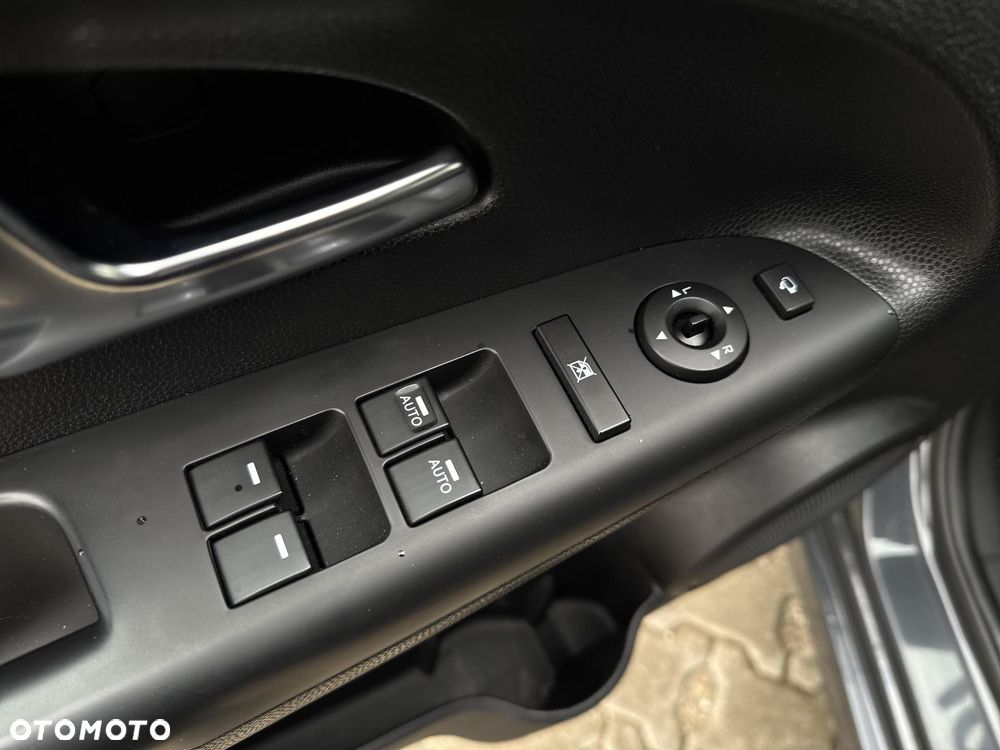 Kia Venga 1.6 Business Line - 19