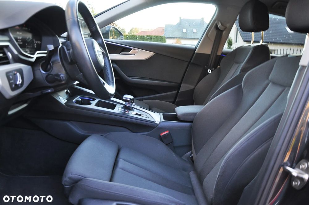 Audi A4 Limousine 35 TFSI mHEV Advanced S tronic - 13