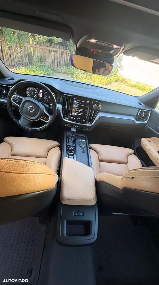 Volvo V60 D4 AWD Momentum Pro - 5