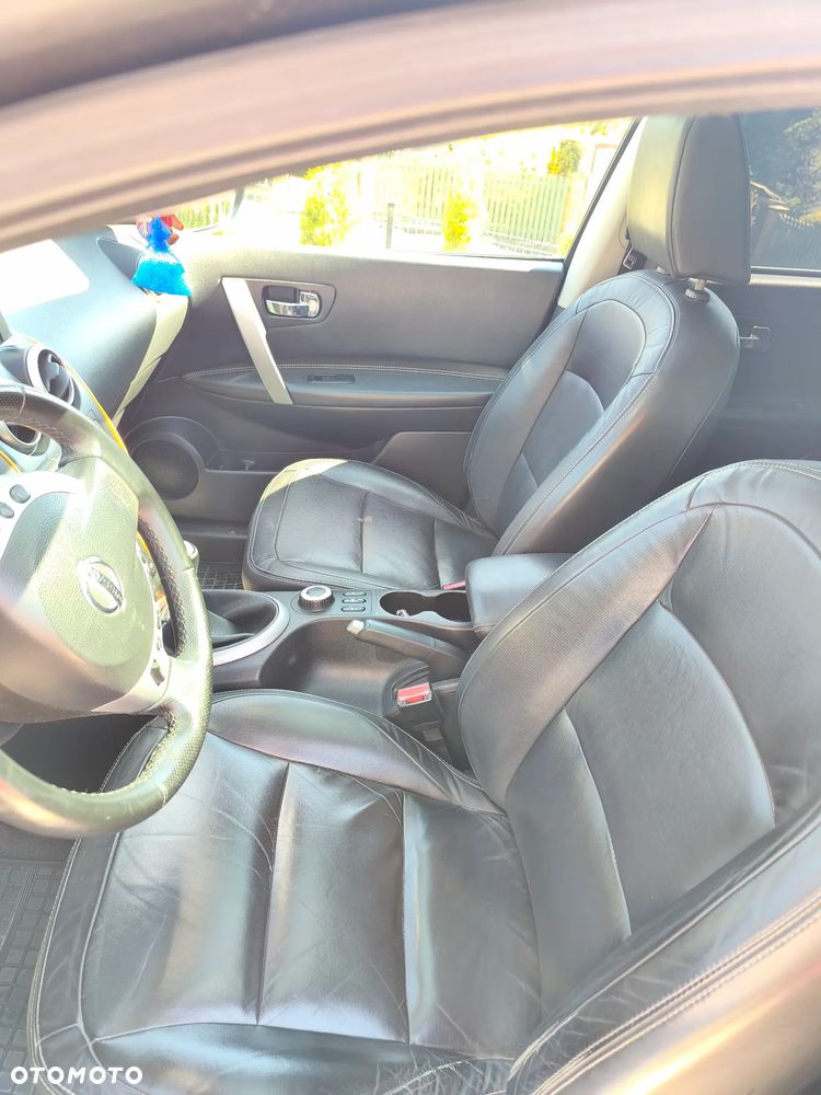 Nissan Qashqai 2.0 dCi 4x4 Tekna Premium - 17