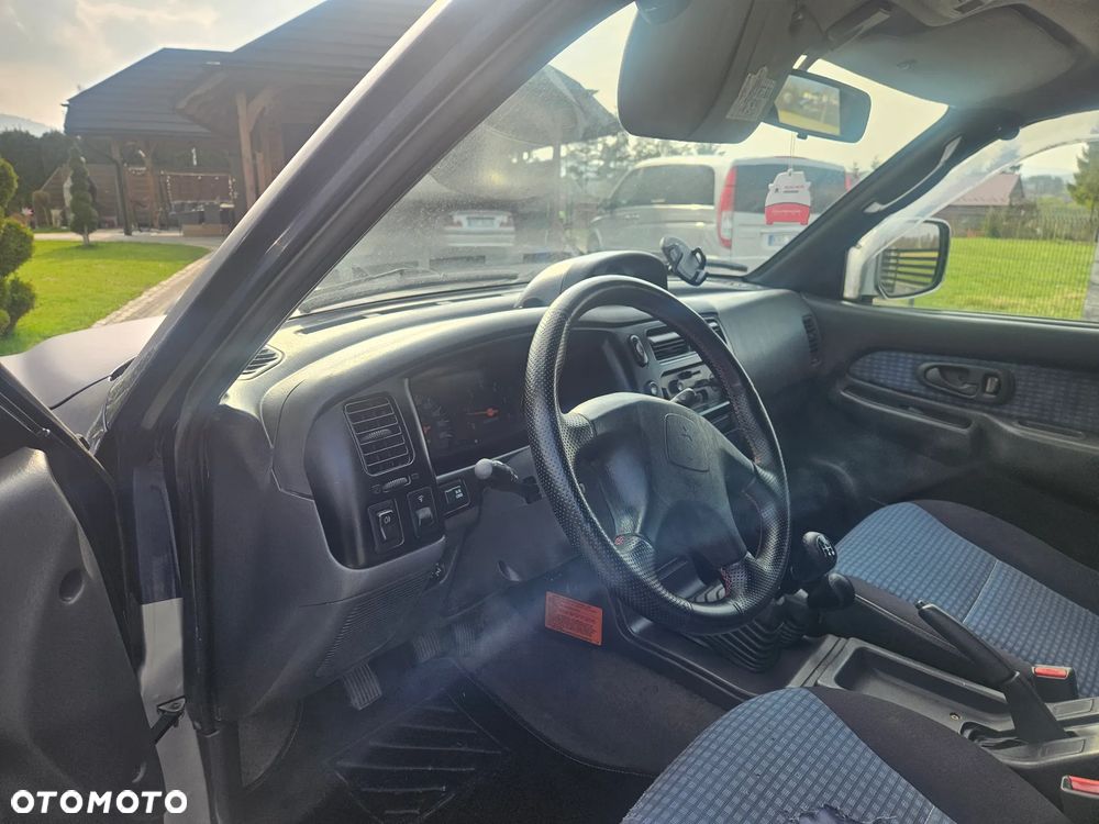 Mitsubishi L200 2.5 TDI GLS 4WD DoubleCab - 9