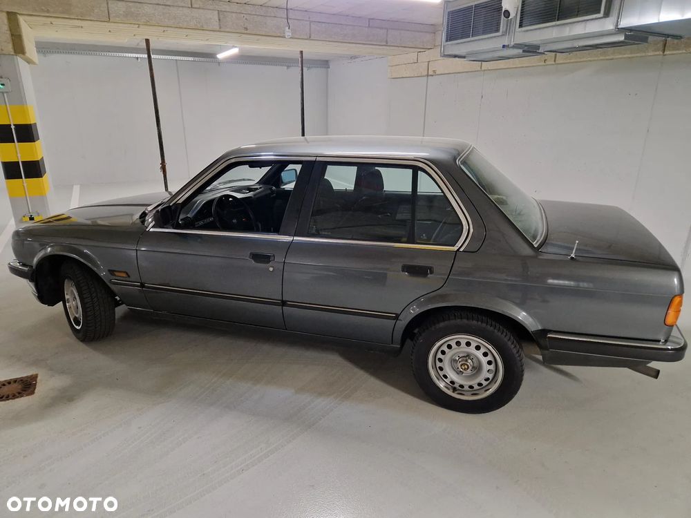 BMW Seria 3 - 10