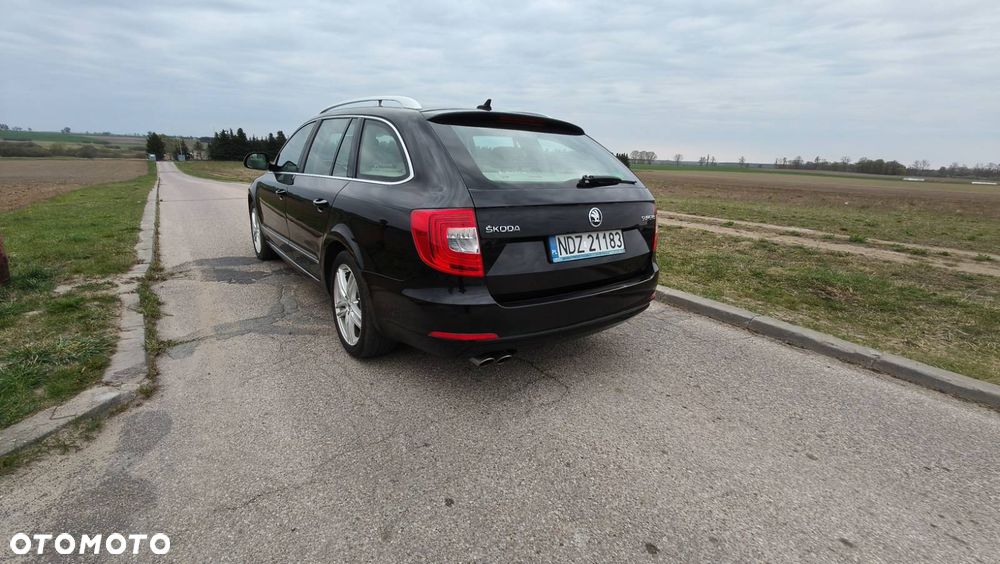 Skoda Superb 2.0 TDI Elegance DSG - 7