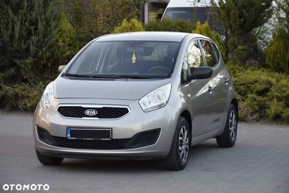 Kia Venga - 24