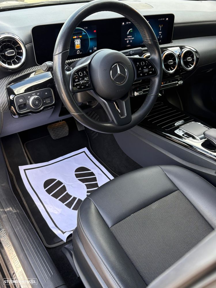 Mercedes-Benz CLA 180 d 7G-DCT - 14