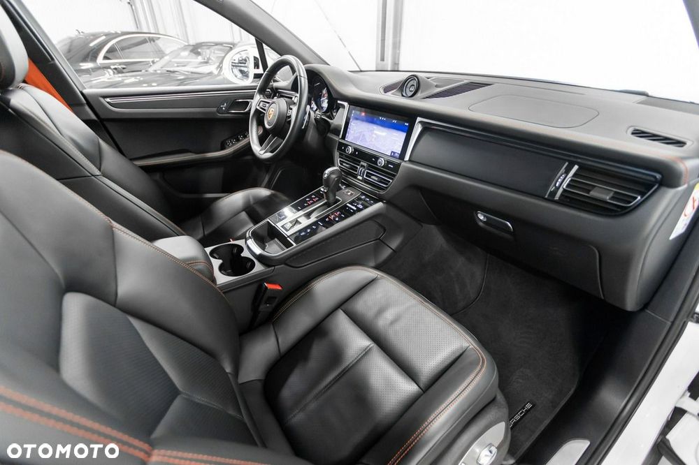 Porsche Macan Standard - 23