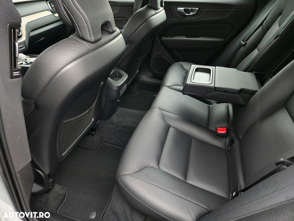 Volvo XC 60 B4 D AWD Geartronic Inscription - 30