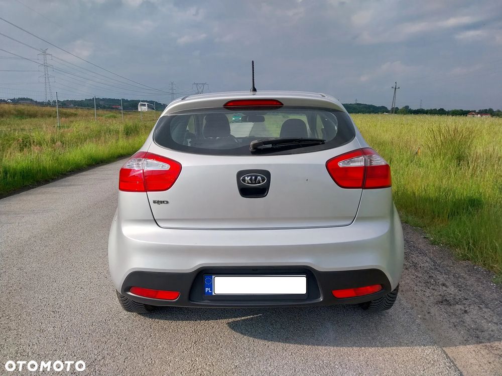 Kia Rio - 6