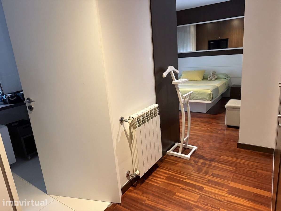APARTAMENTO T3 EM BAGUIM DO MONTE / RIO TINTO COM TERRAÇO - Grande imagem: 4/11