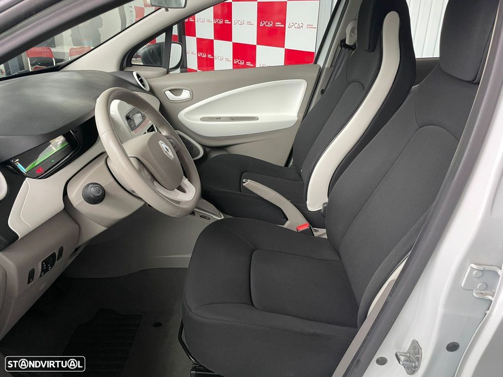 Renault Zoe - 11