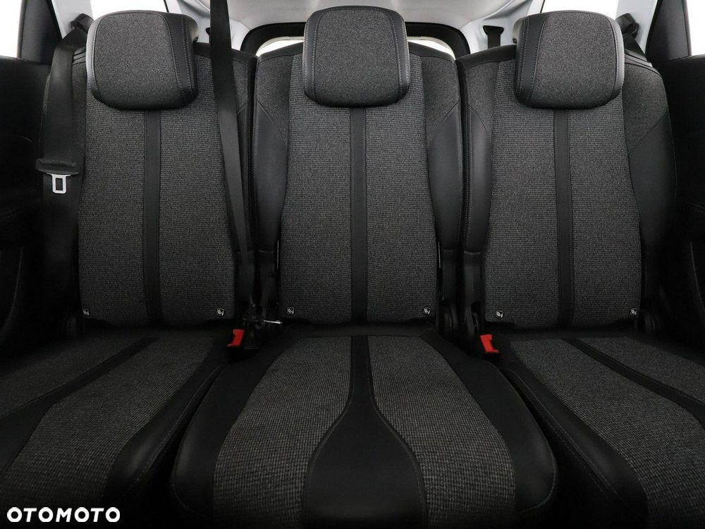 Peugeot 3008 1.6 BlueHDi Allure S&S EAT6 - 18