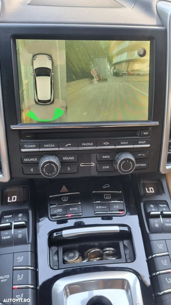 Porsche Cayenne 3.0 L - 39