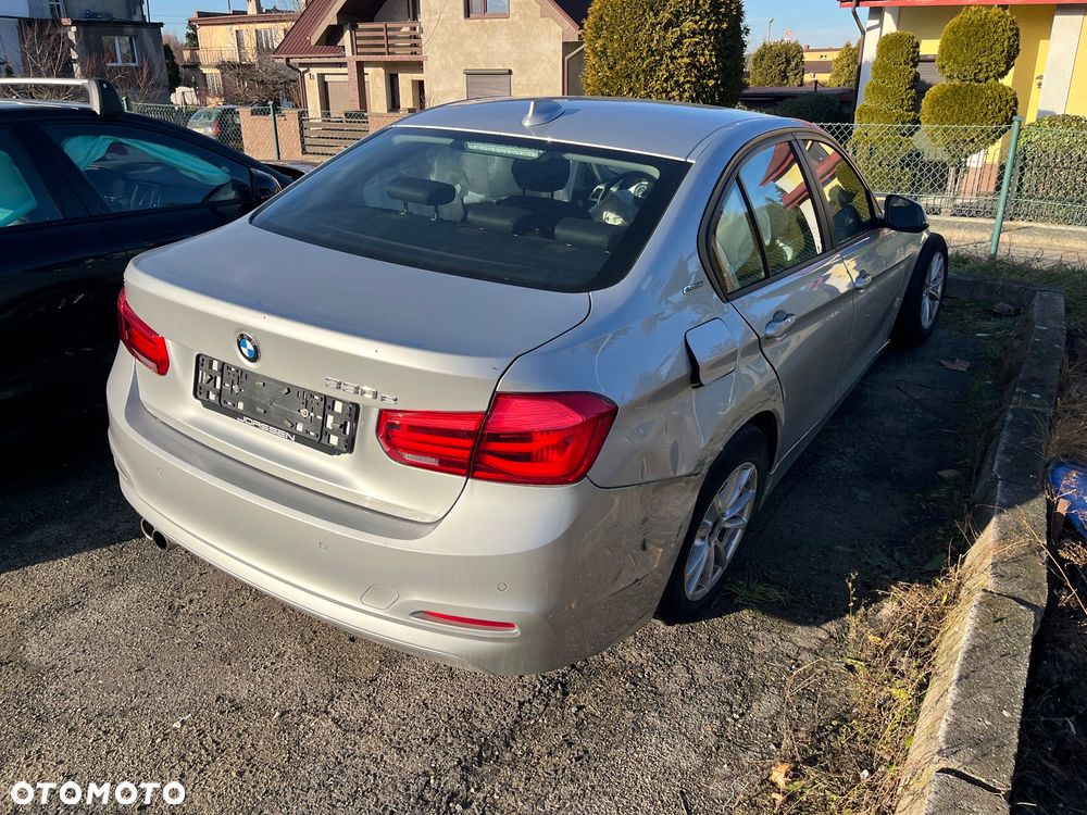 BMW Seria 3 330e iPerformance Advantage - 5