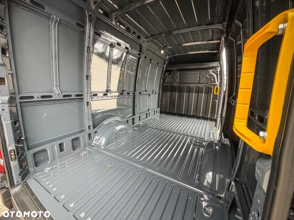 Iveco Daily 35S16HA8 V 2.3 Diesel 160KM AT8 (Zf) - 18