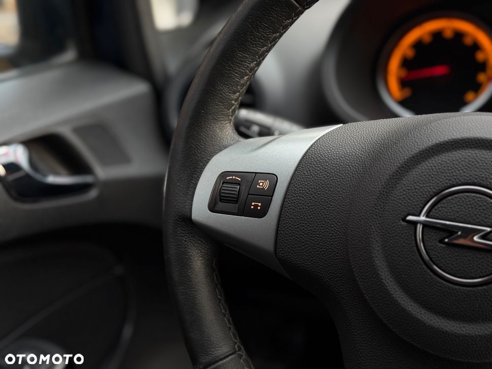 Opel Corsa 1.4 16V Active - 21