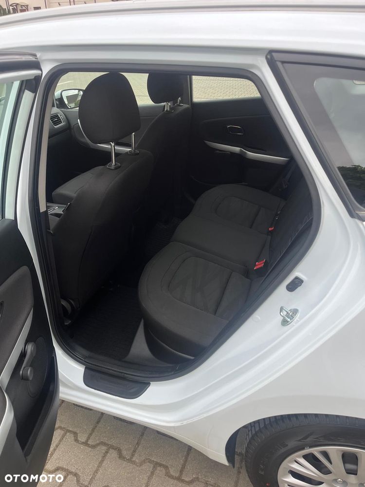 Kia Ceed 1.4 M - 11