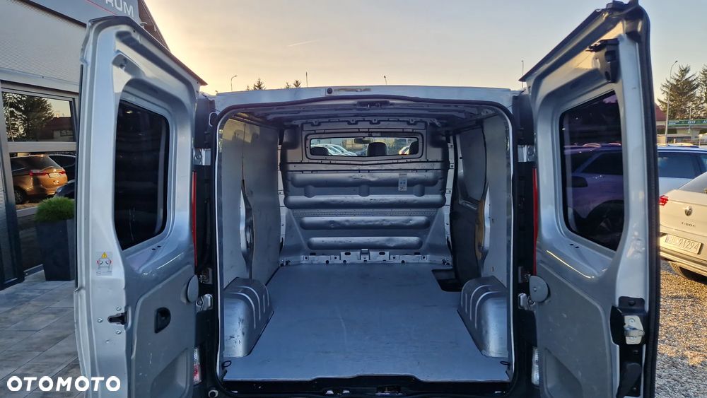 Opel Vivaro - 23