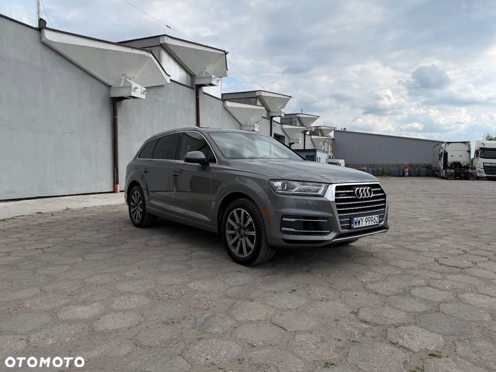 Audi Q7 - 10