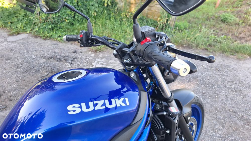 Suzuki SV - 8