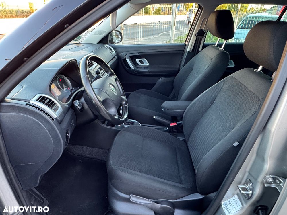 Skoda Fabia 1.6 16V Combi Tiptronic Elegance - 30