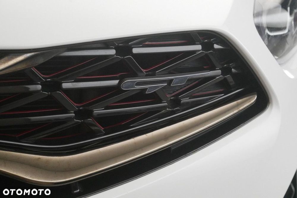 Kia ProCeed - 38