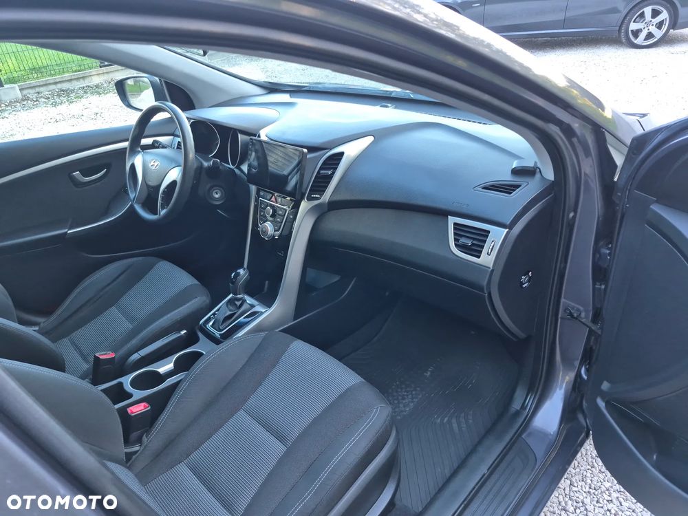 Hyundai i30 blue Kombi 1.6 CRDi DCT Style - 23