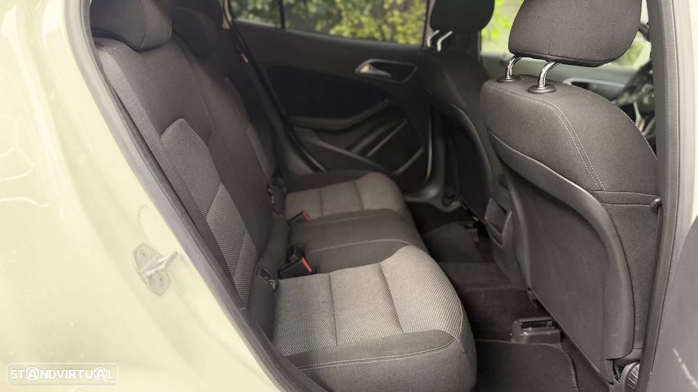 Mercedes-Benz GLA 180 CDI Urban - 17