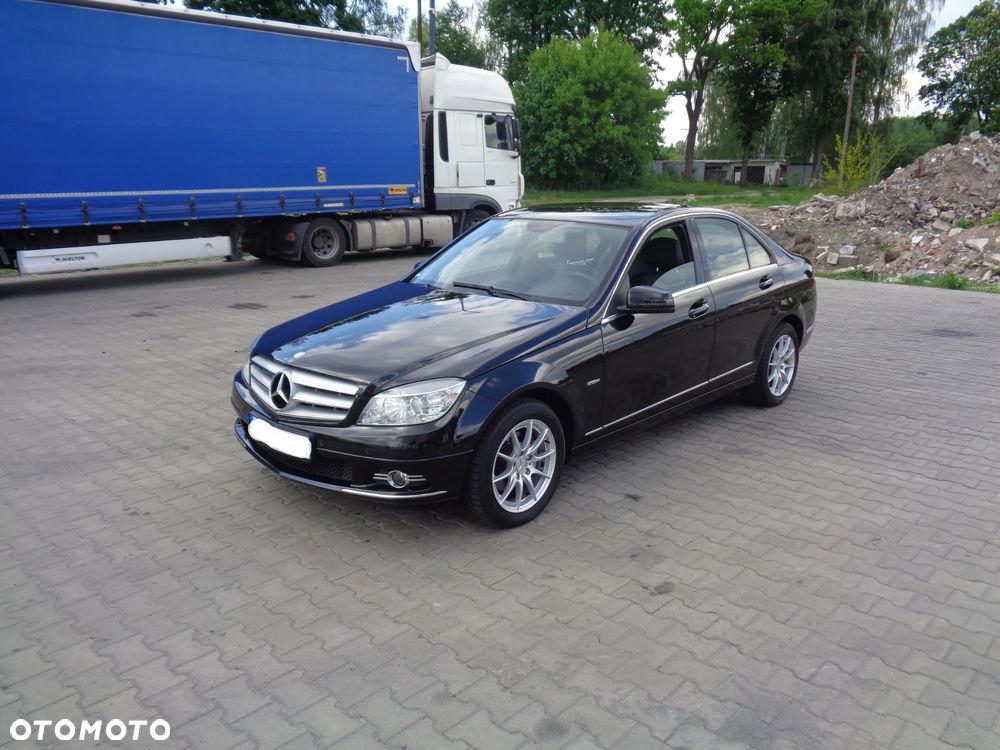Mercedes-Benz Klasa C 180 BlueEFFICIENCY Avantgarde - 27