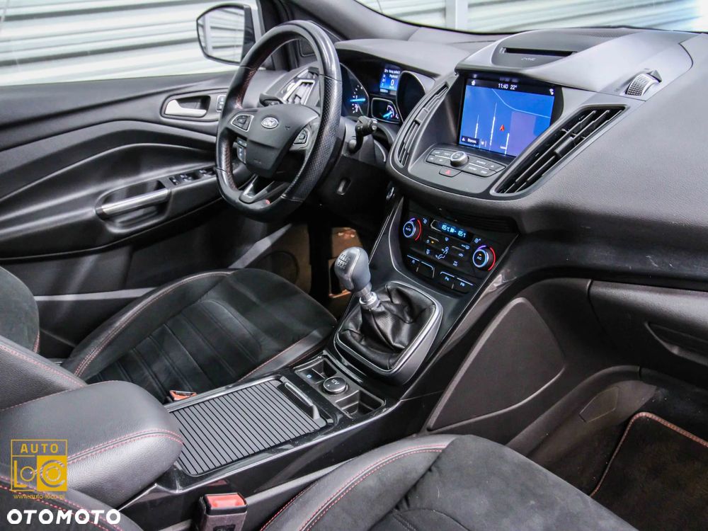 Ford Kuga 2.0 TDCi 2x4 Titanium - 15