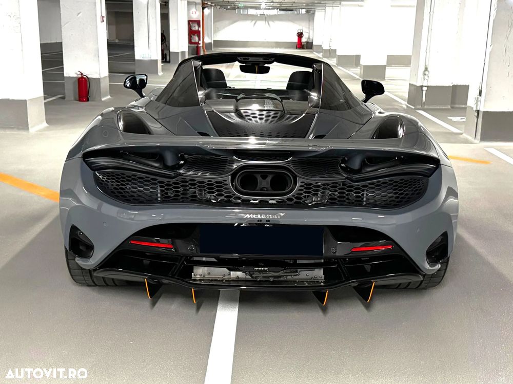 McLaren 750S Spider - 11