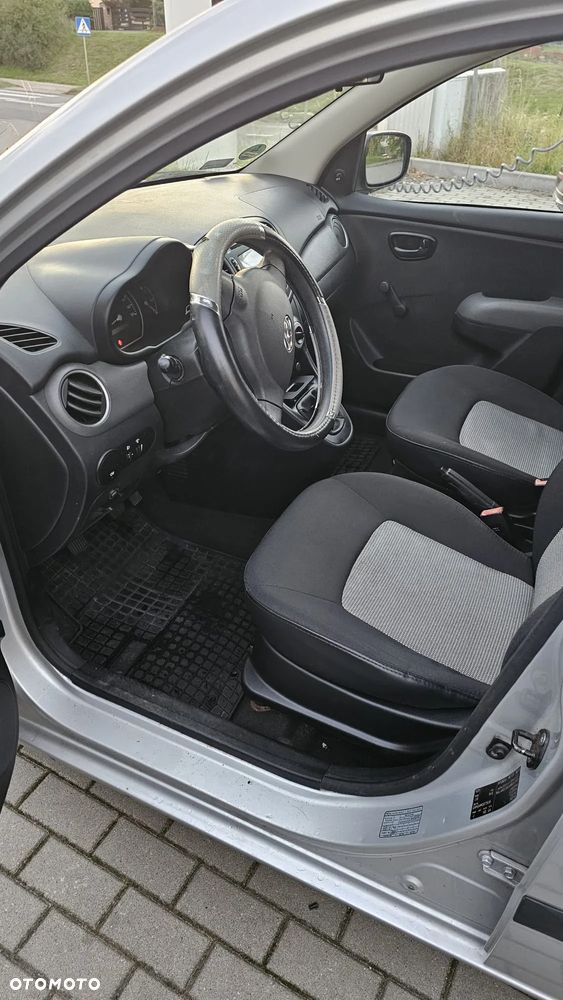 Hyundai i10 - 11