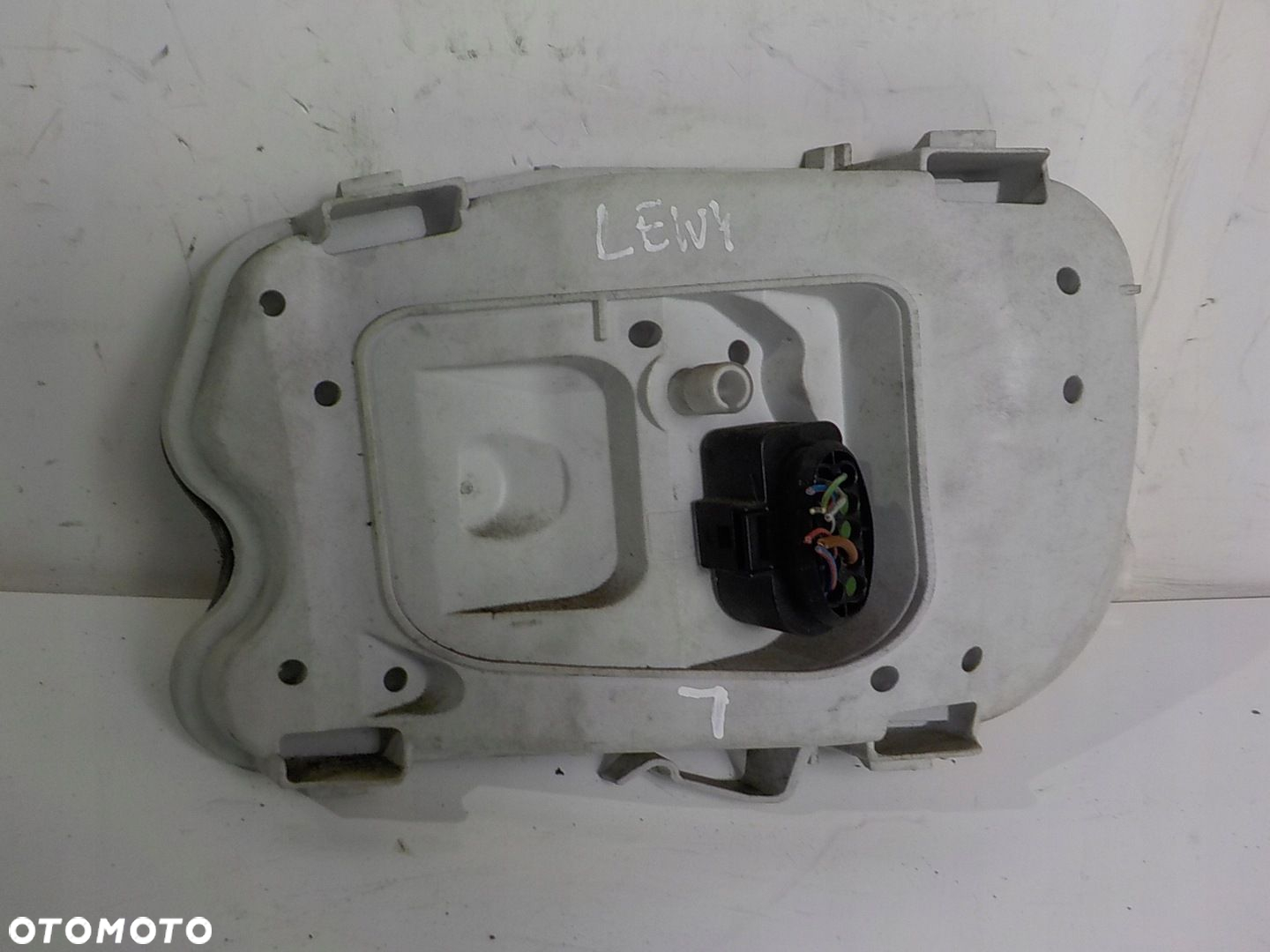 AUDI A6 C6 WKŁAD LAMPY LEWY TYŁ TYLNY - 2