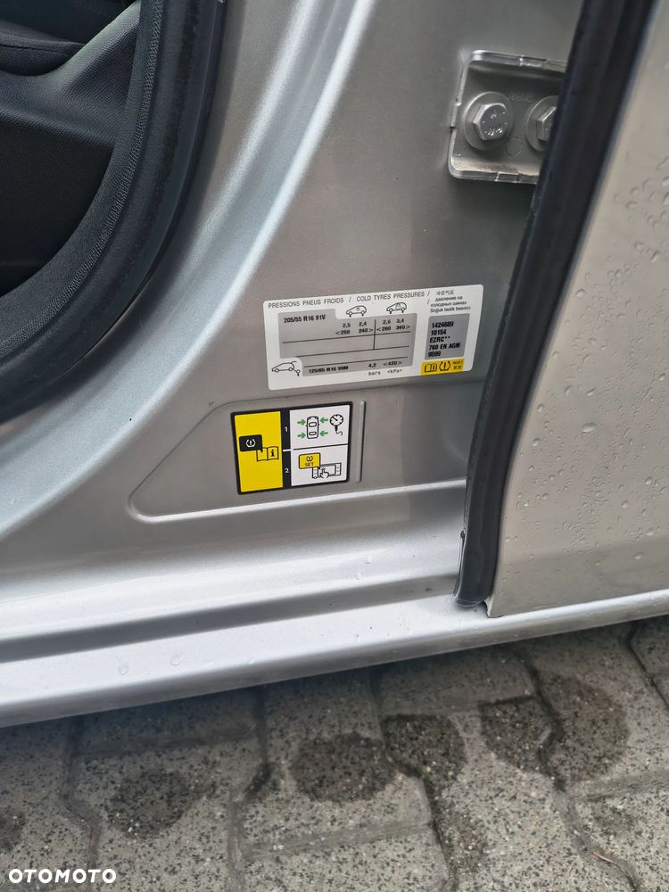 Peugeot 308 - 17