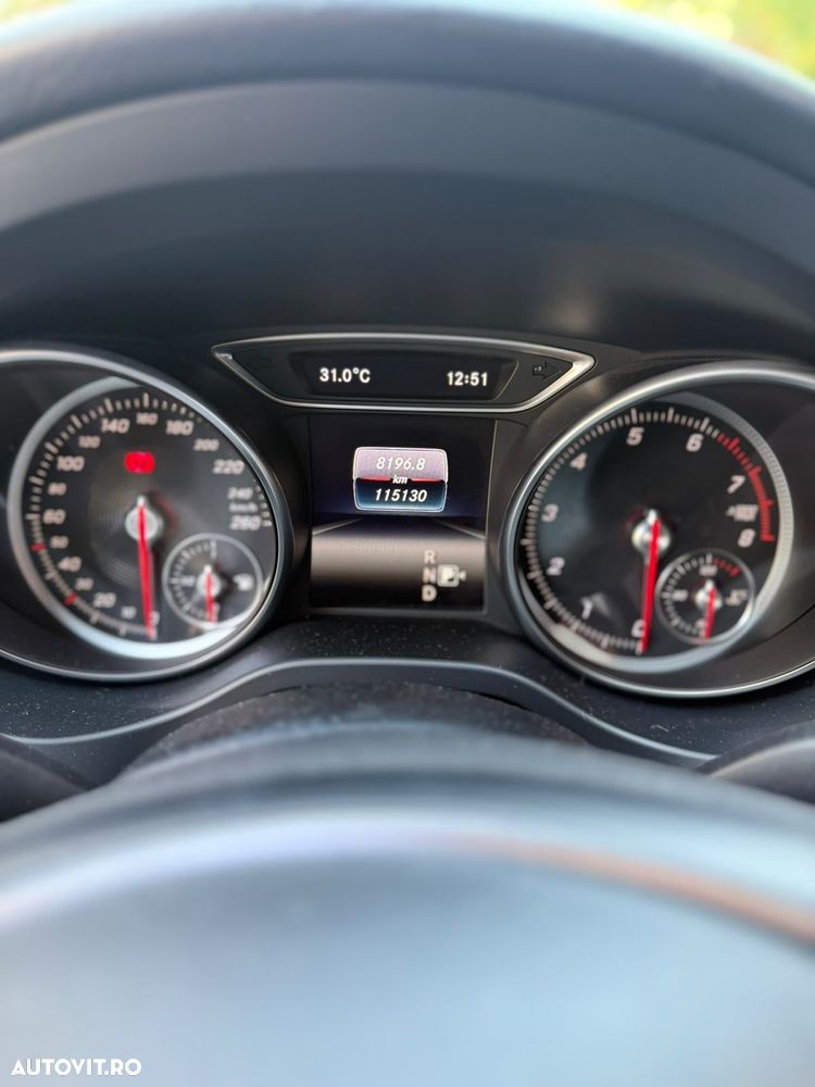Mercedes-Benz GLA - 9